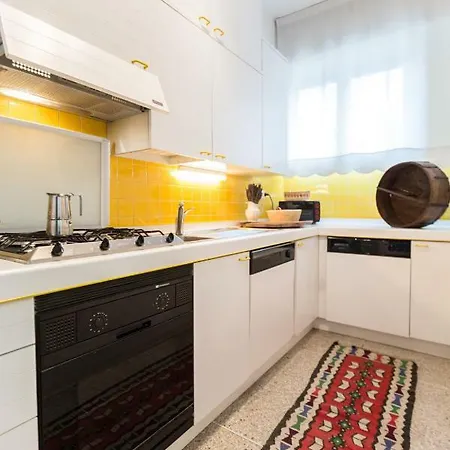 Borghi Mamo - The Place Apartament *